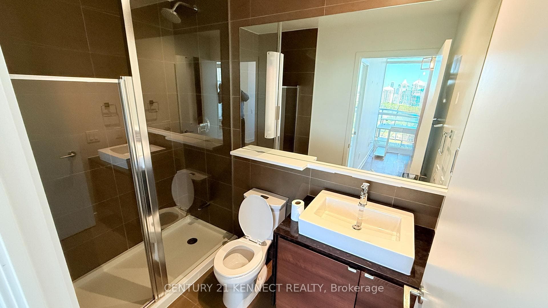 2917- 121 McMahon Drive — property photo