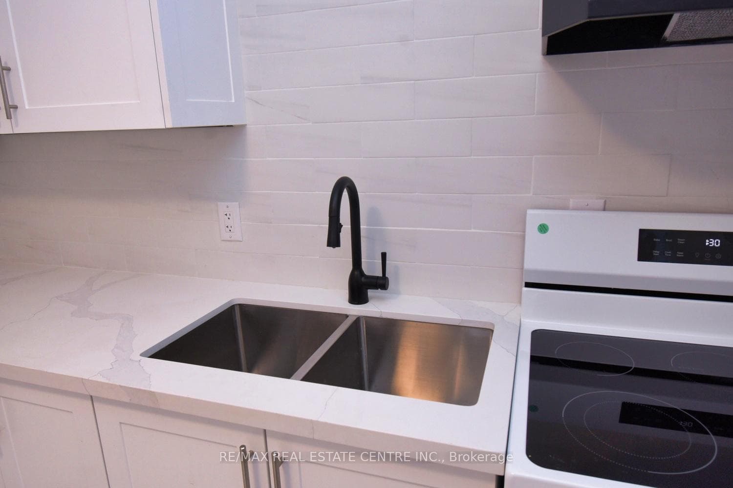 215 Walter Avenue — property photo