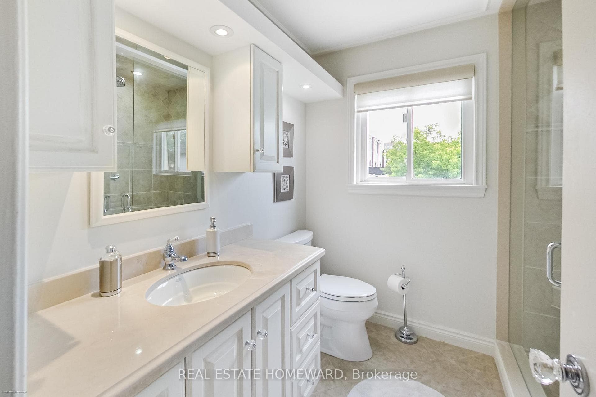 3 Emmeloord Crescent — property photo