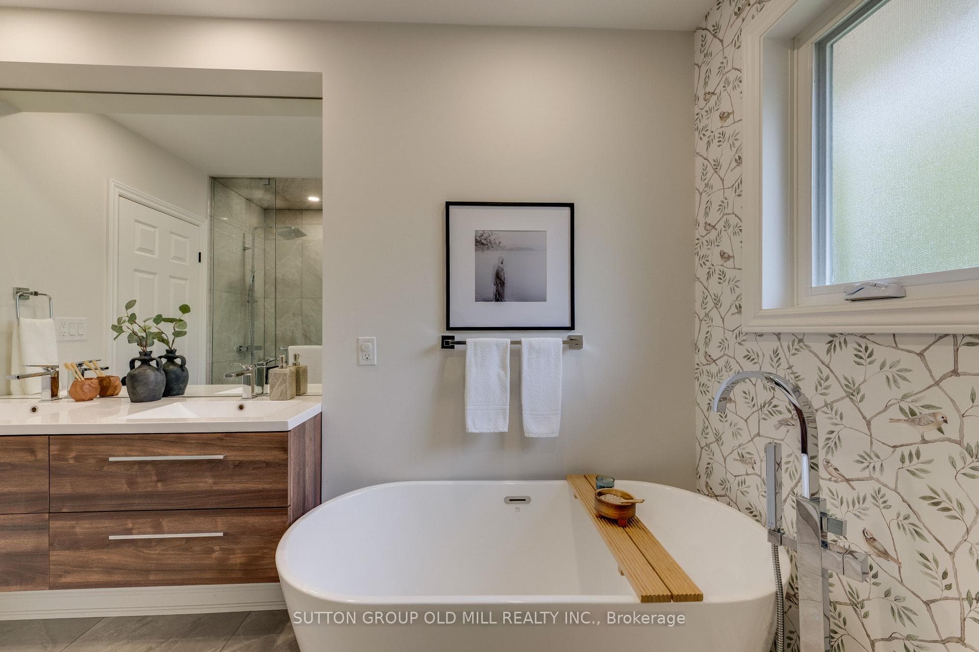 85 Bonnyview Drive — property photo