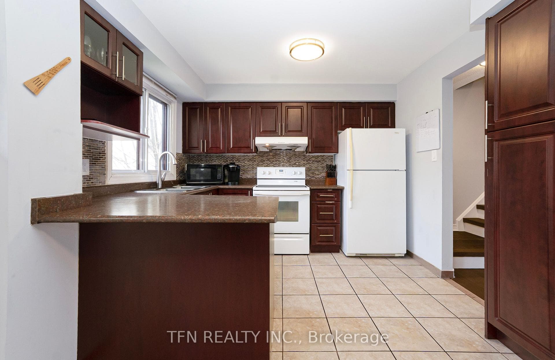 9- 4165 Fieldgate Drive — property photo
