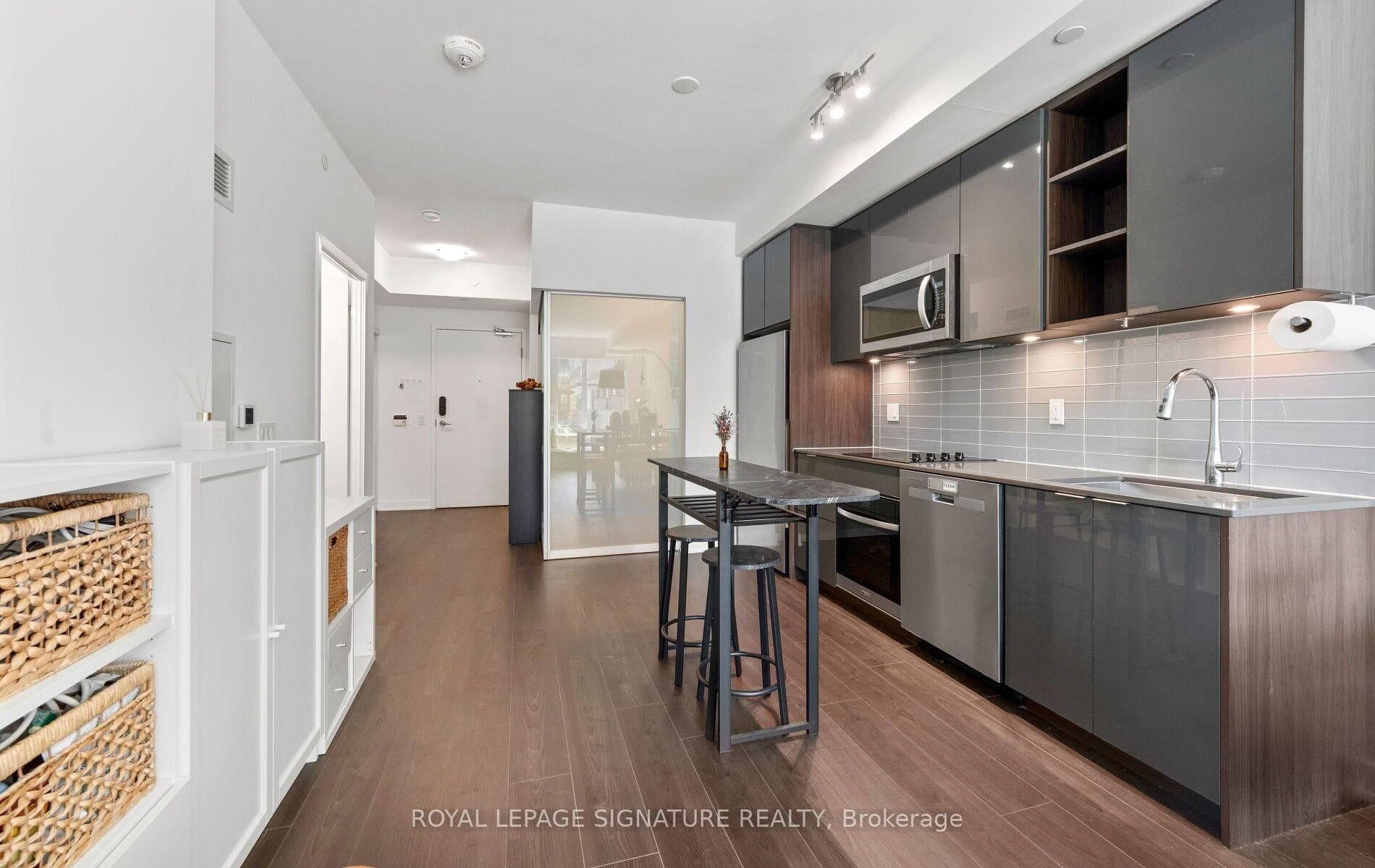 427- 543 Richmond Street — property photo