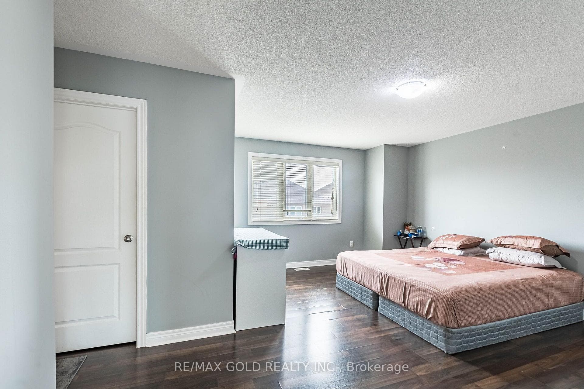 5 Denali Crescent — property photo
