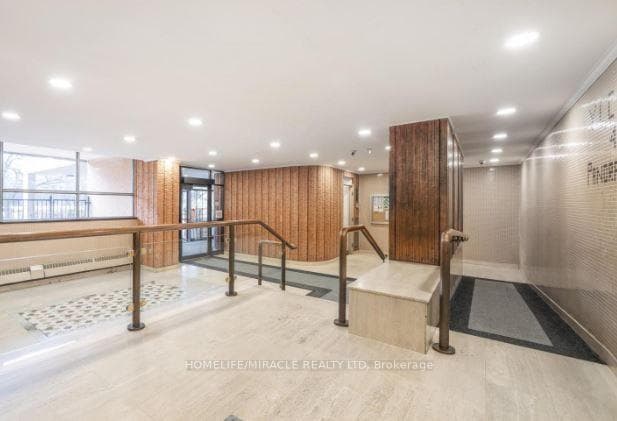 903- 40 Panorama Court — property photo