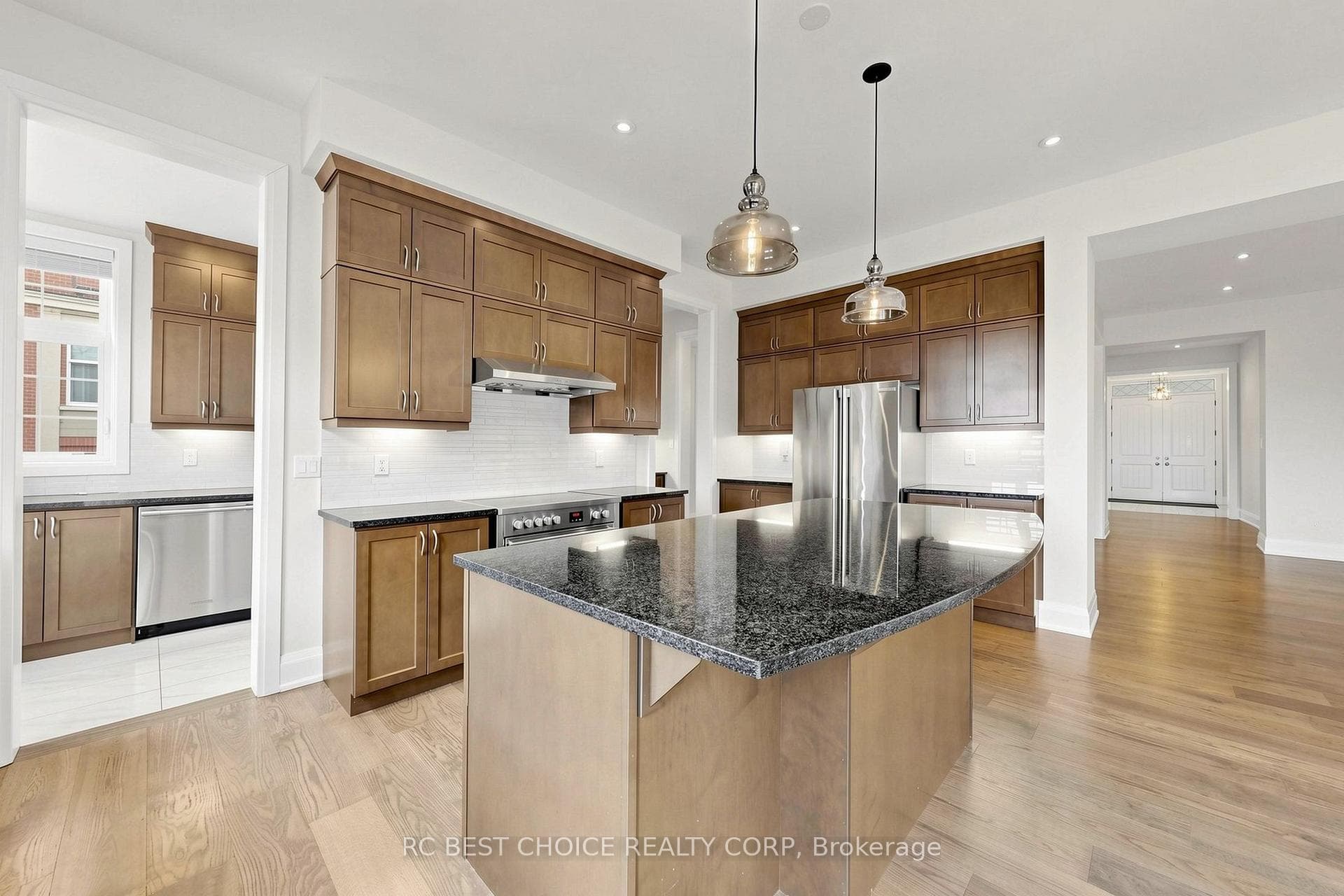 10 Ridgepoint Road — property photo