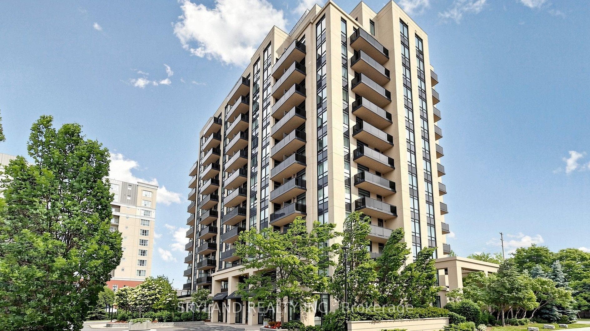 102- 520 Steeles Avenue — property photo