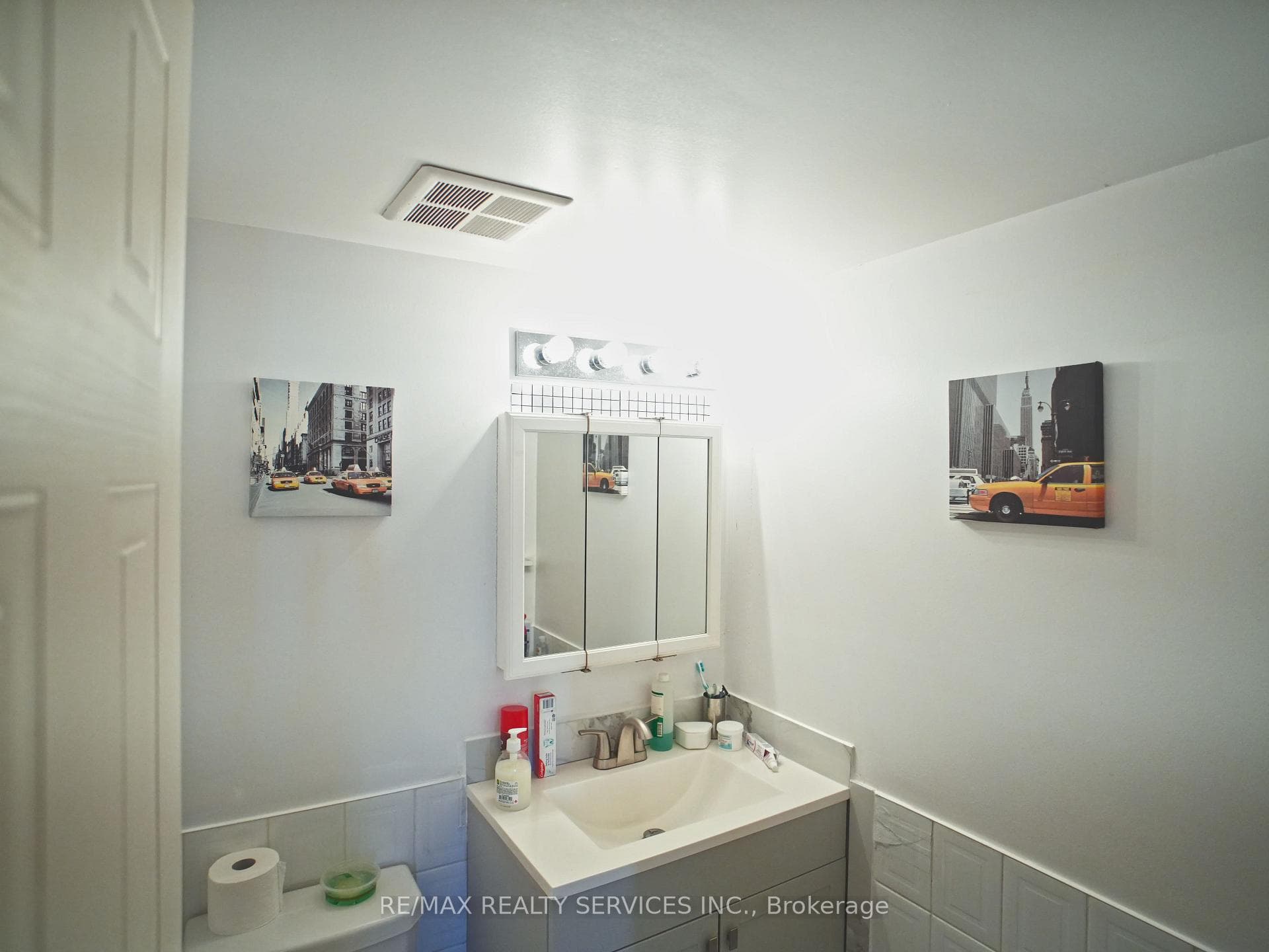 1901- 15 Kensington Road — property photo