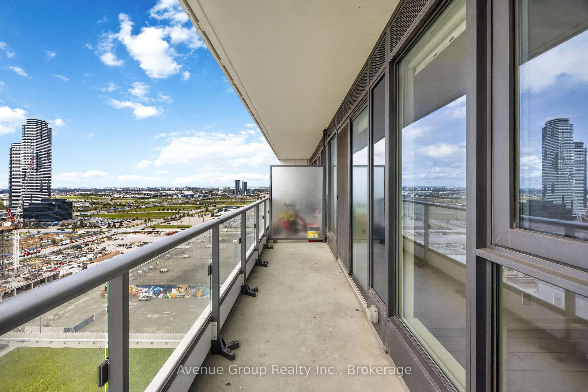 2106- 898 Portage Parkway — property photo