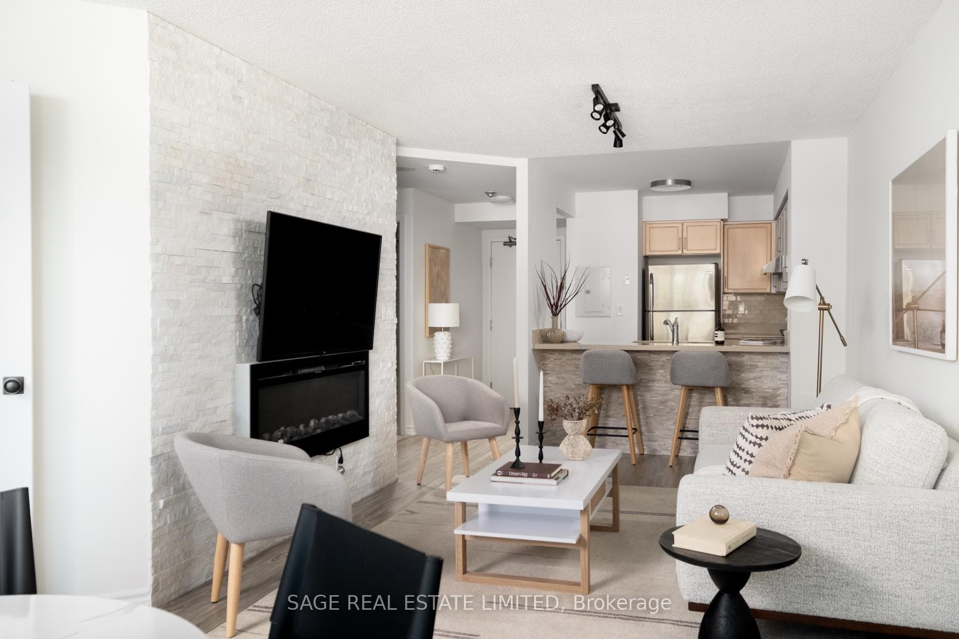 203- 745 New Westminster Drive — property photo