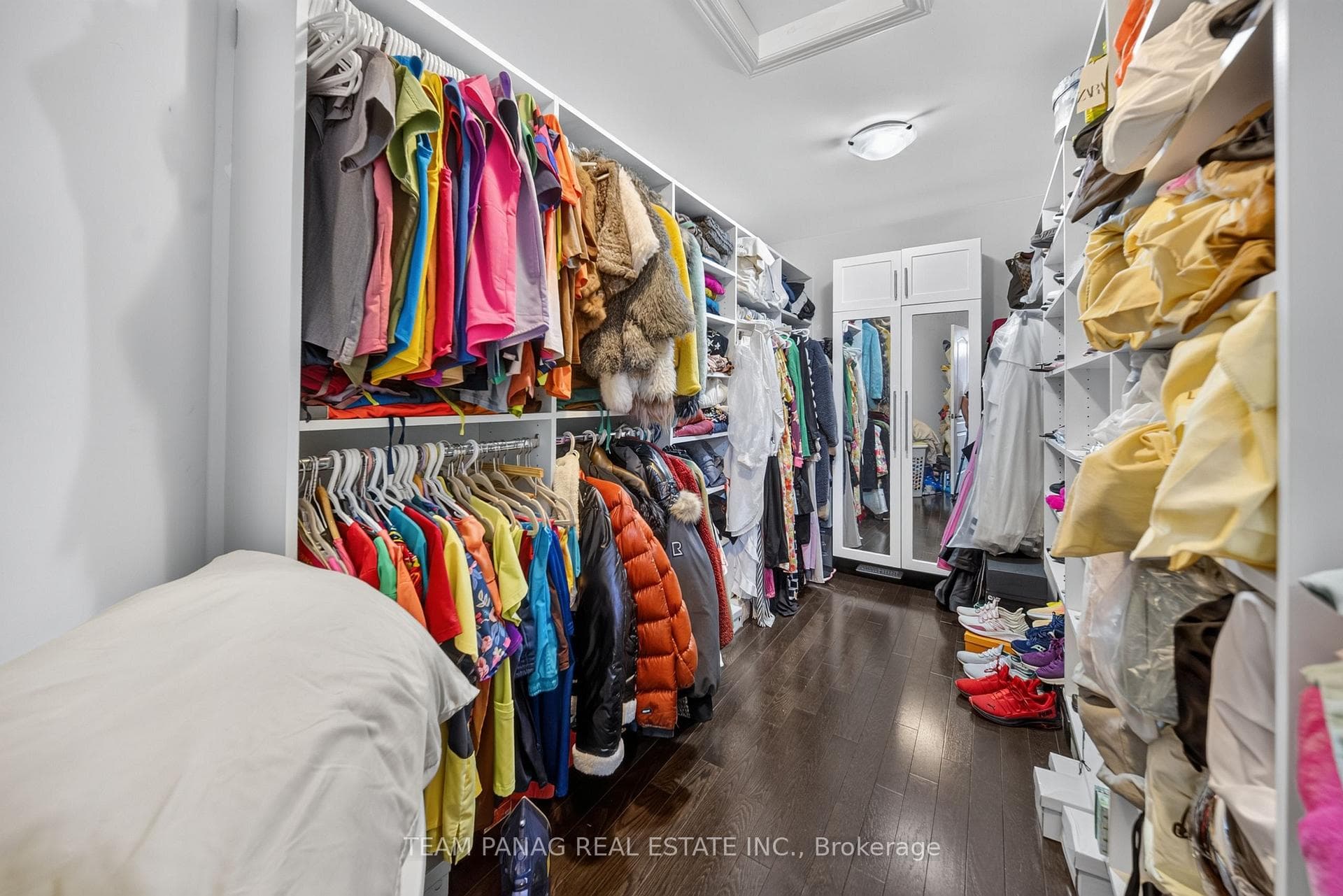 6 Bainsville Circle — property photo