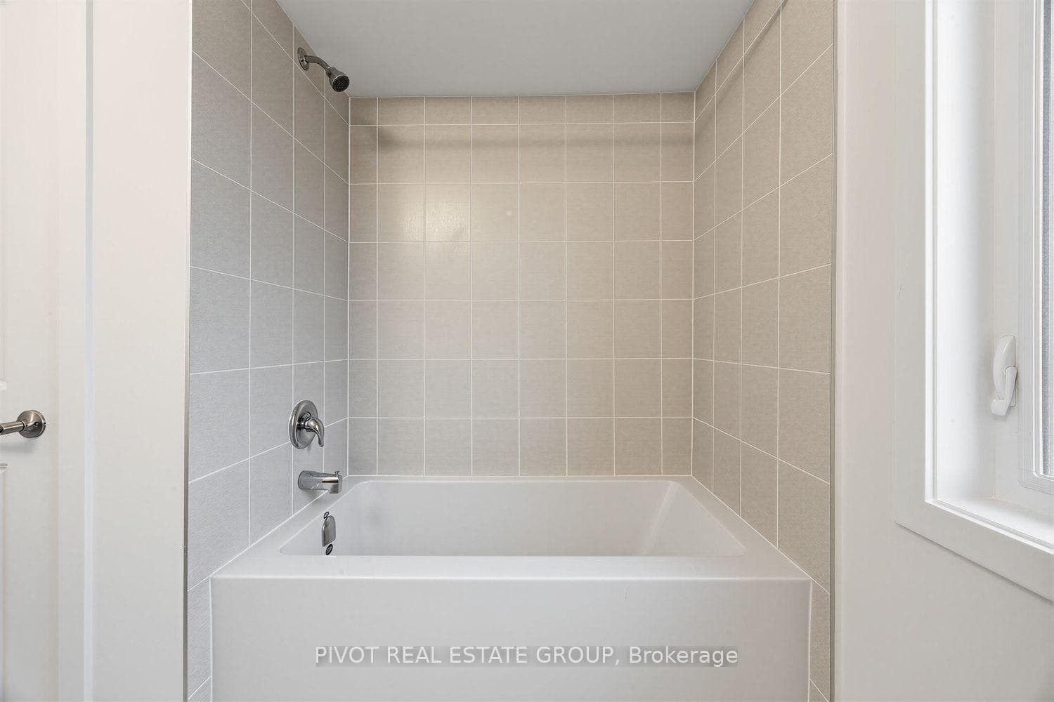1 Lively Way — property photo