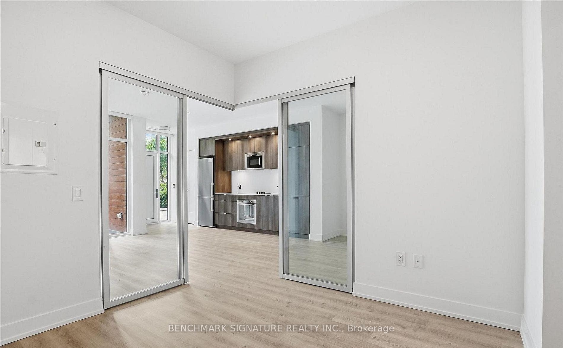 206- 30 Inn On The Park Drive — property photo