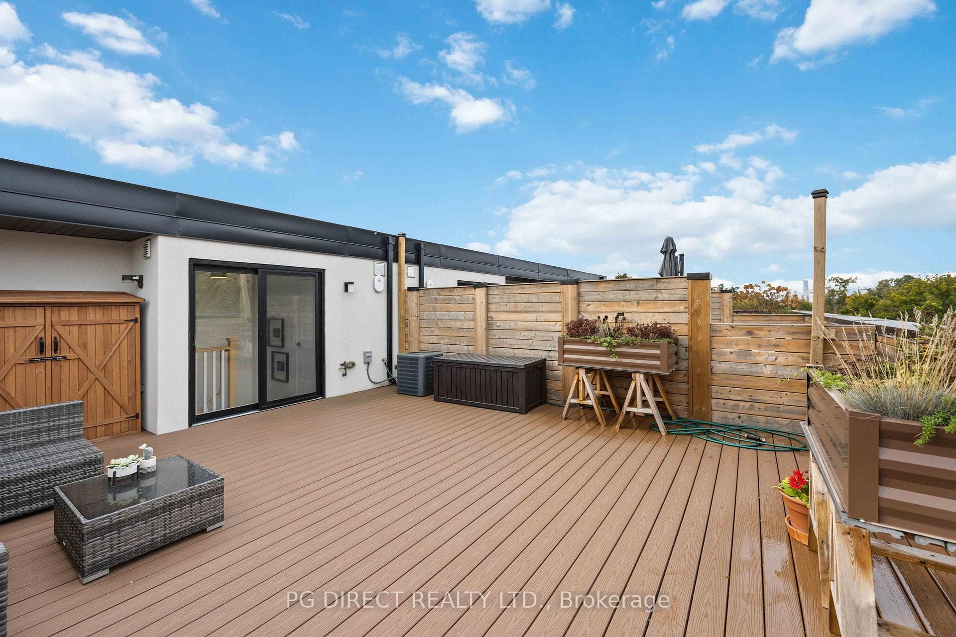 18- 100 Coxwell Avenue — property photo