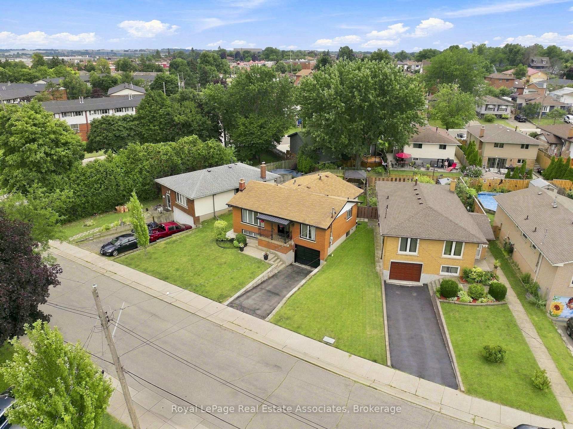 15 Quay Court — property photo