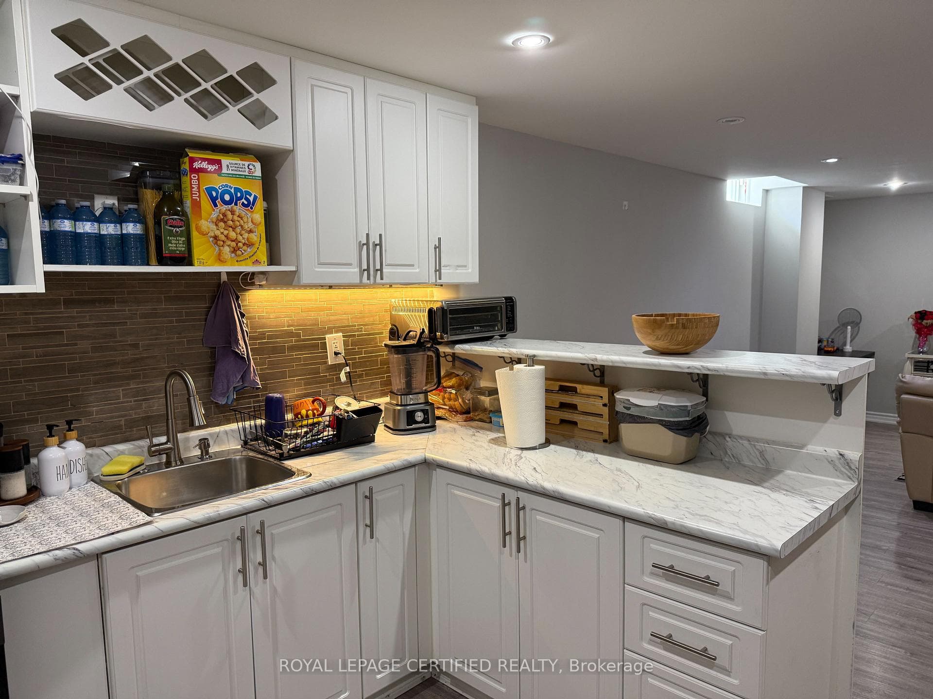 3226 Paul Henderson Drive — property photo