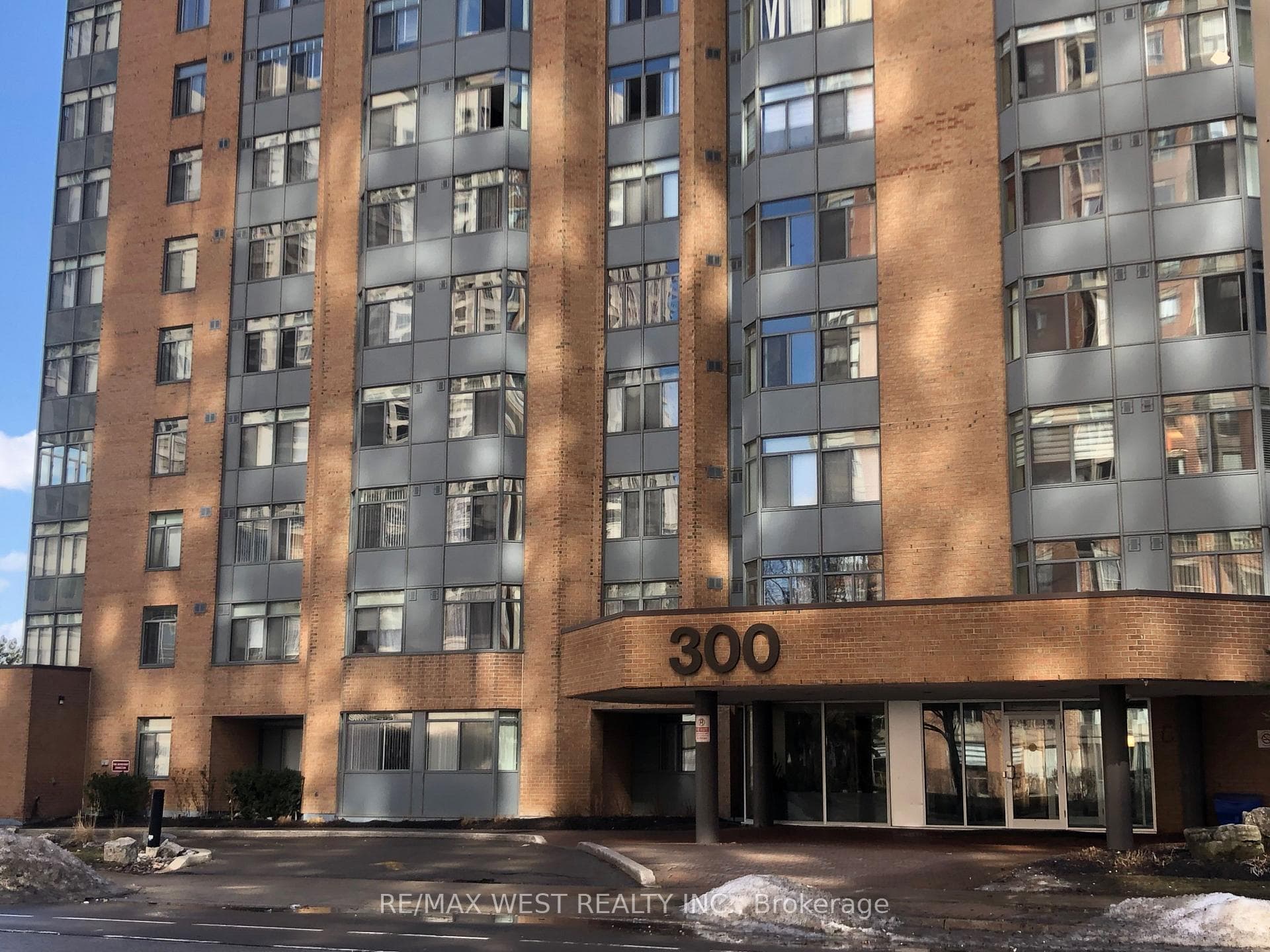1007- 300 Webb Drive — property photo