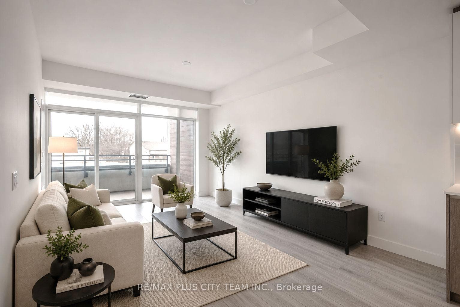303- 1285 Queen Street — property photo