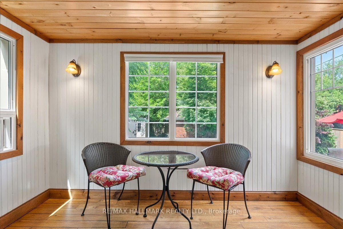 62 Tuxedo Avenue — property photo