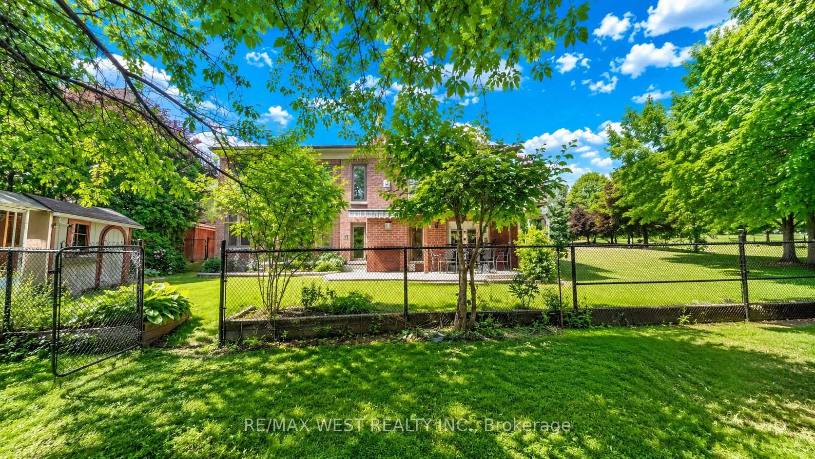 71 Gidleigh Park Crescent — property photo