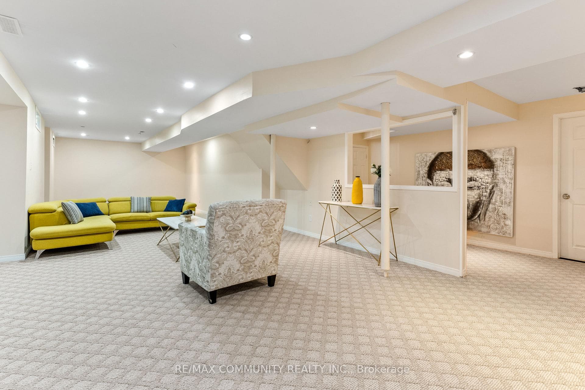 1081 Langford Street — property photo