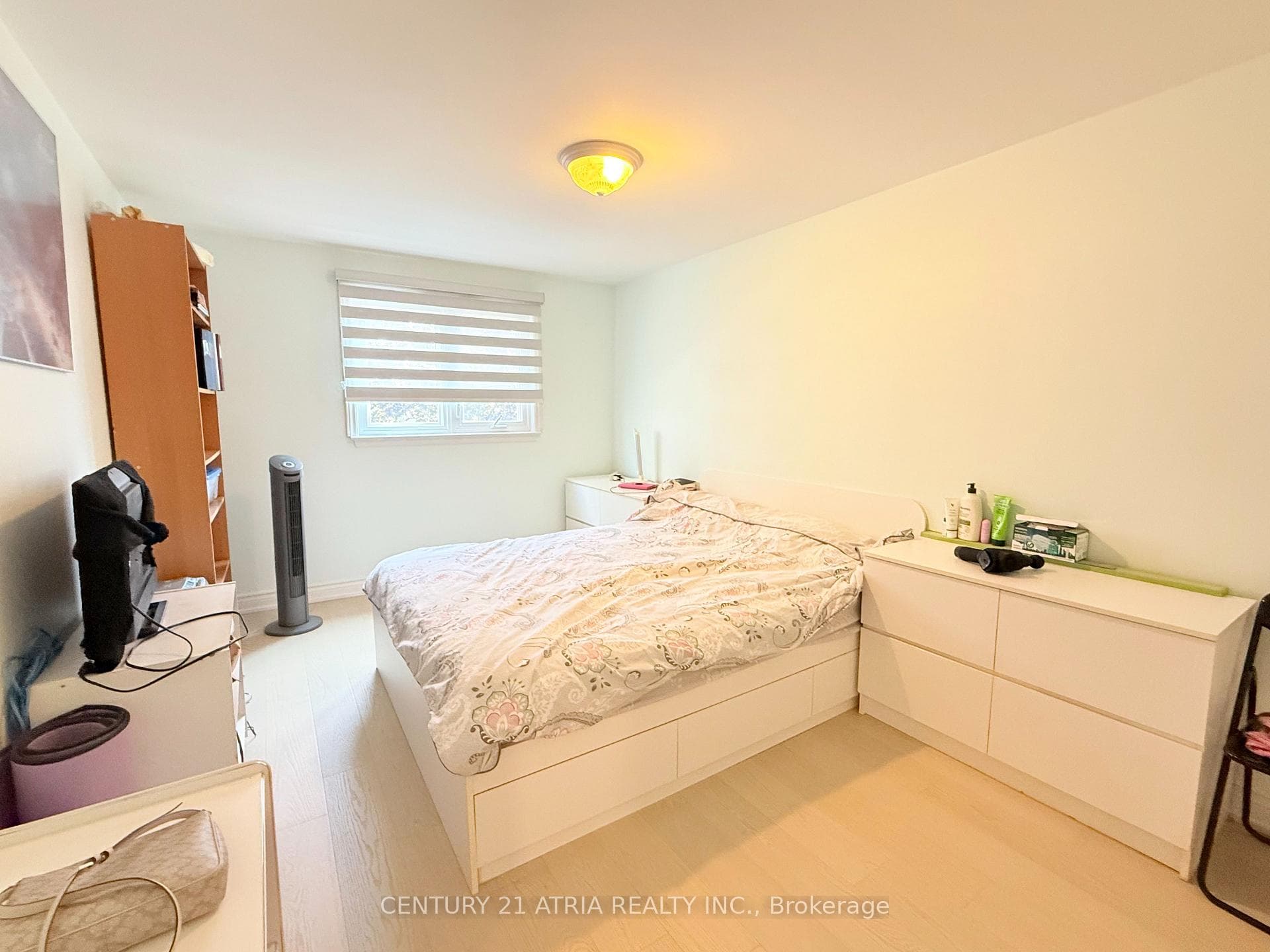 73 Stately Way — property photo