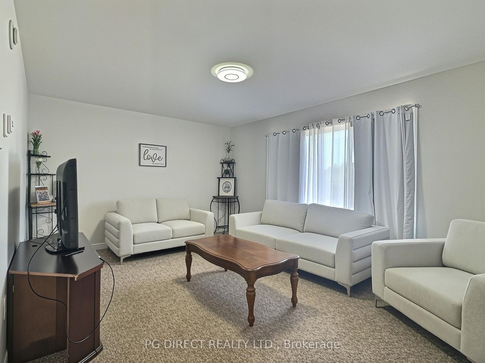 233 Fruitland Road — property photo
