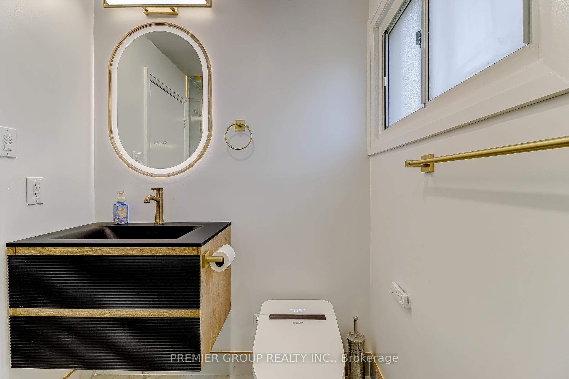 83 Larkfield Drive — property photo
