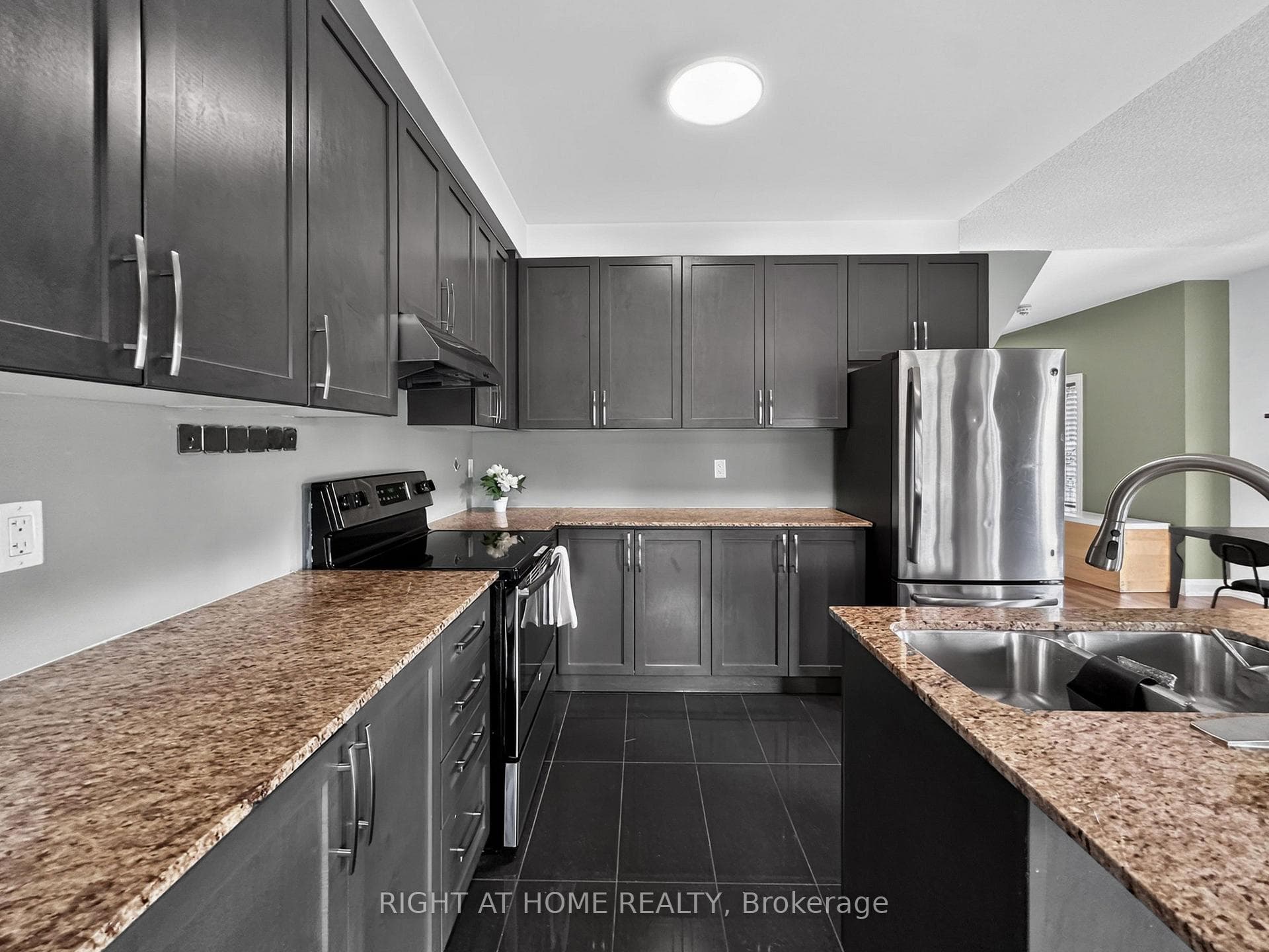 59 Kantium Way — property photo