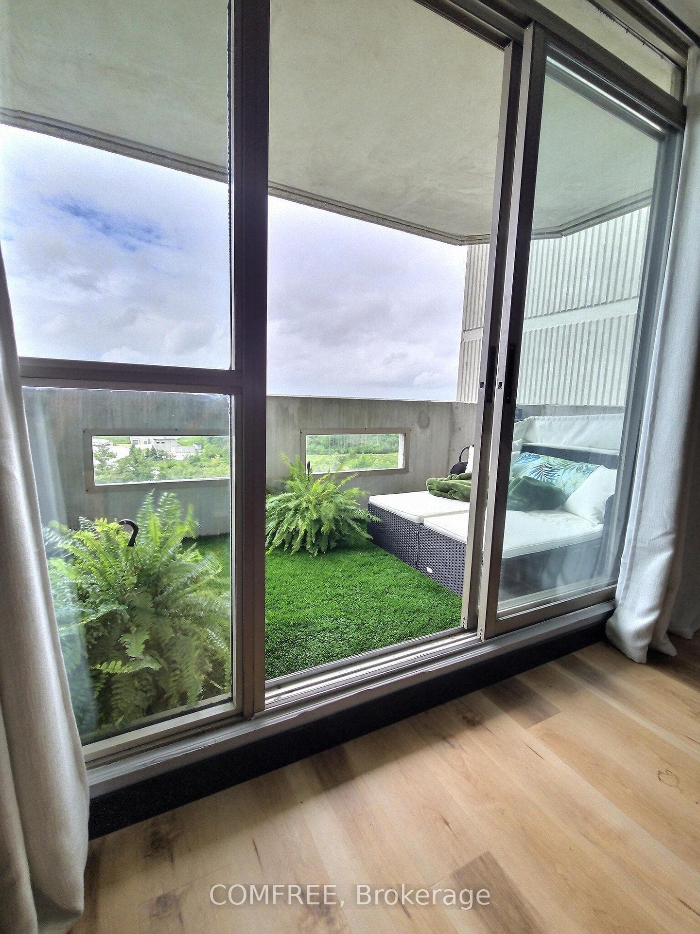1102- 20 McFarlane Drive — property photo