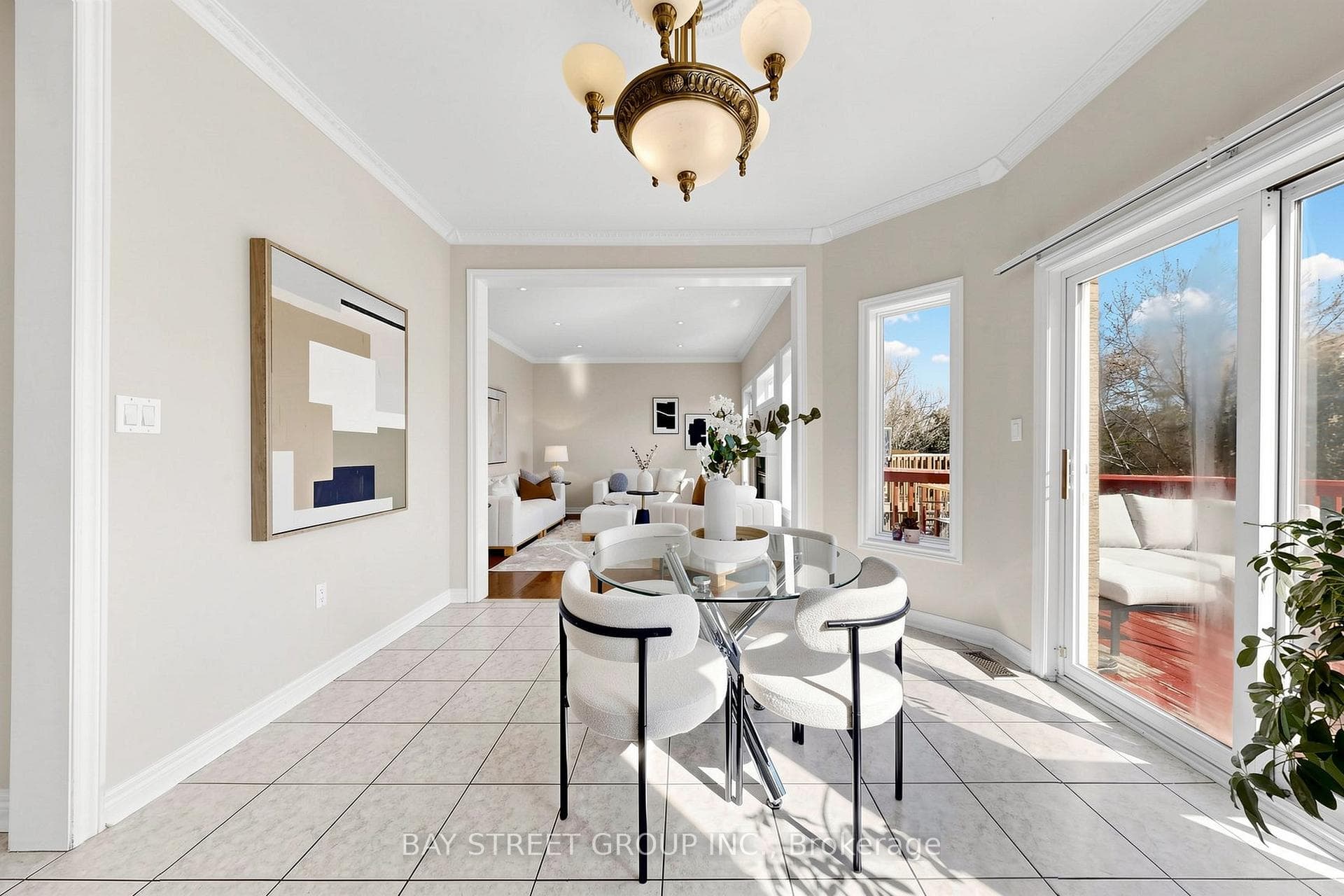 19 Fountain Court — property photo
