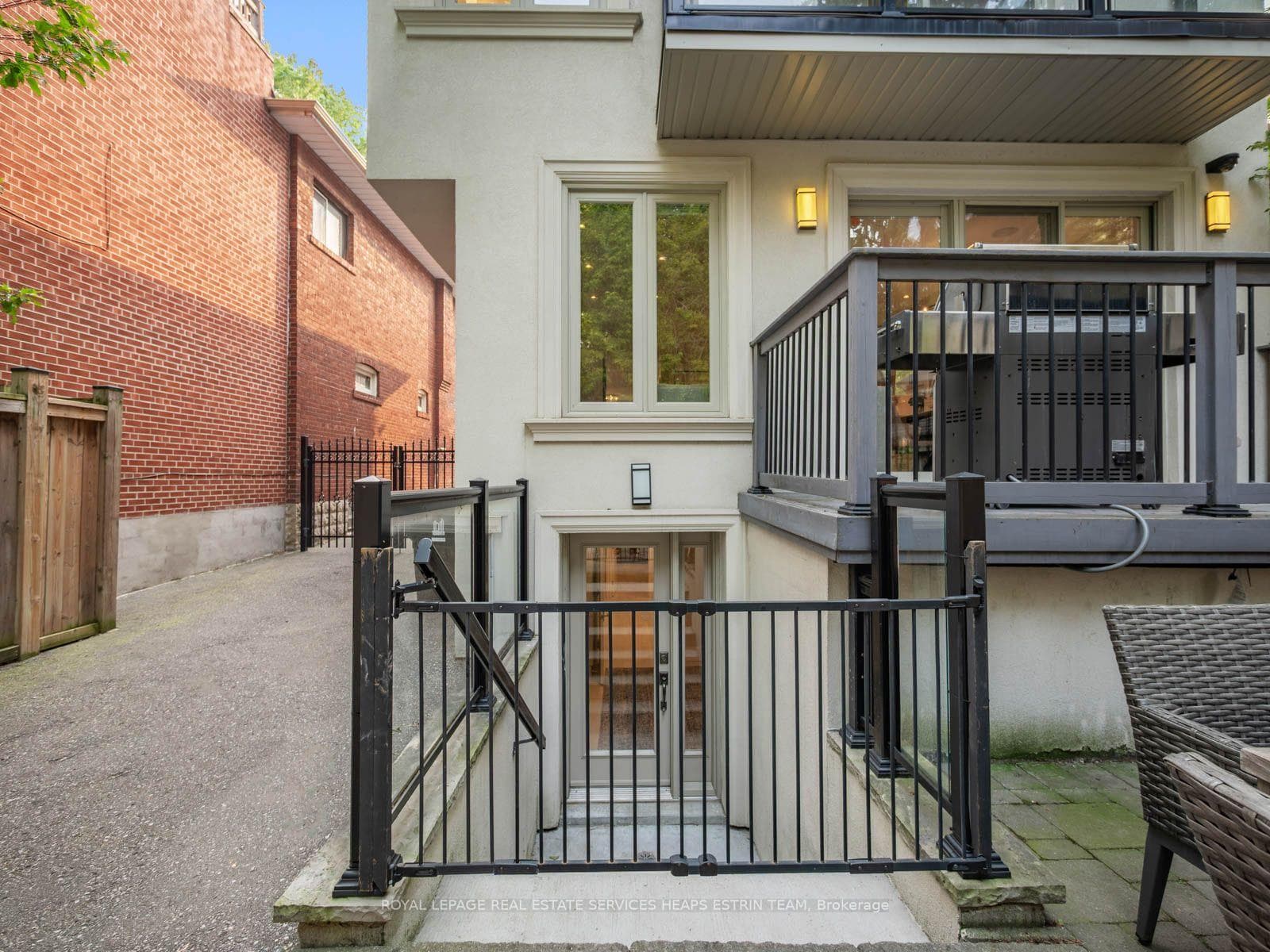 29 Maxwell Avenue — property photo