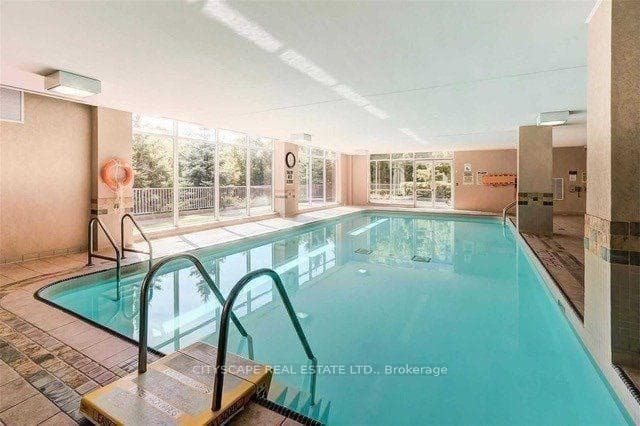 #1606- 156 Enfield Place — property photo