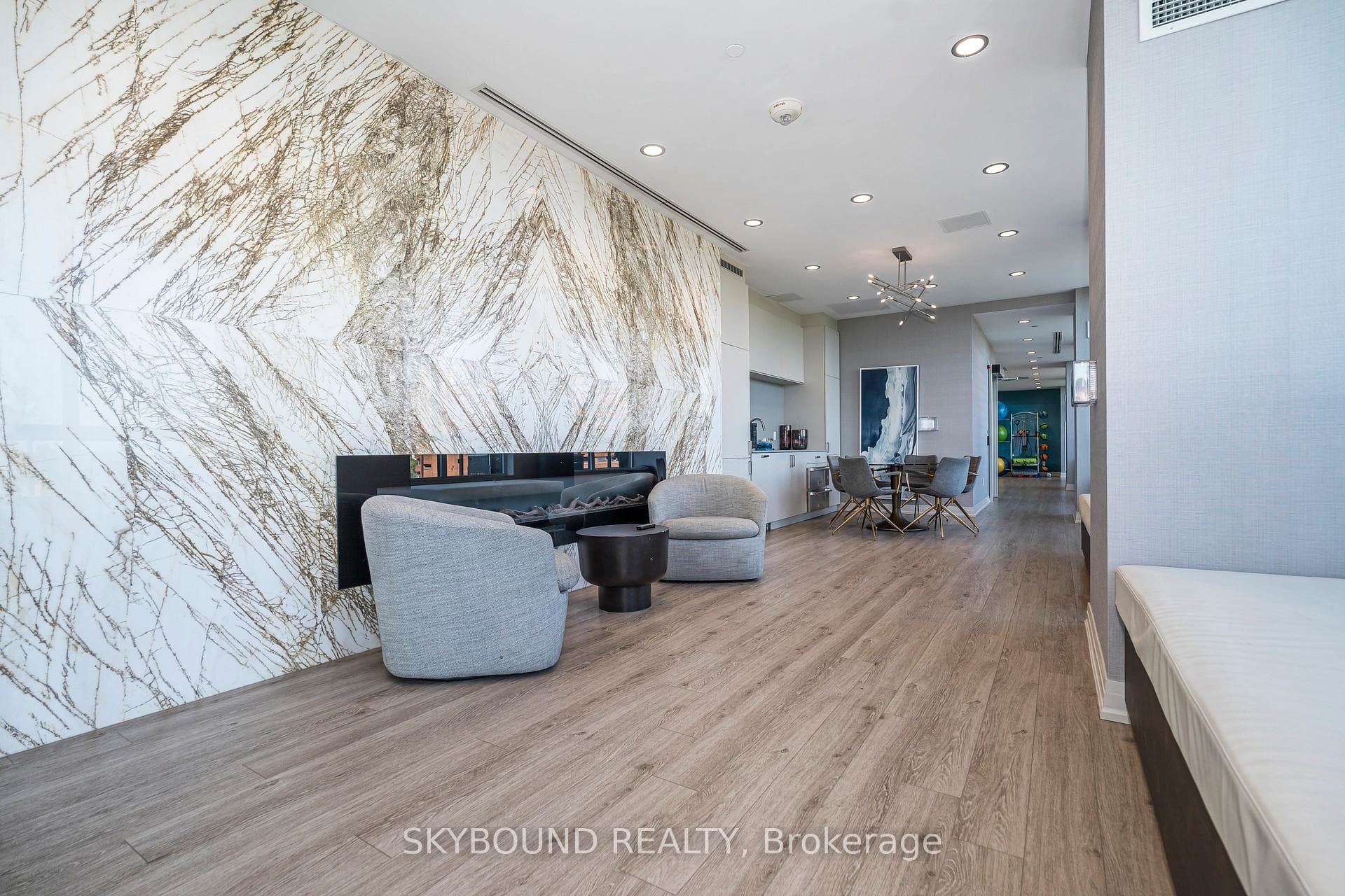 # 703- 630 Greenwood Avenue — property photo