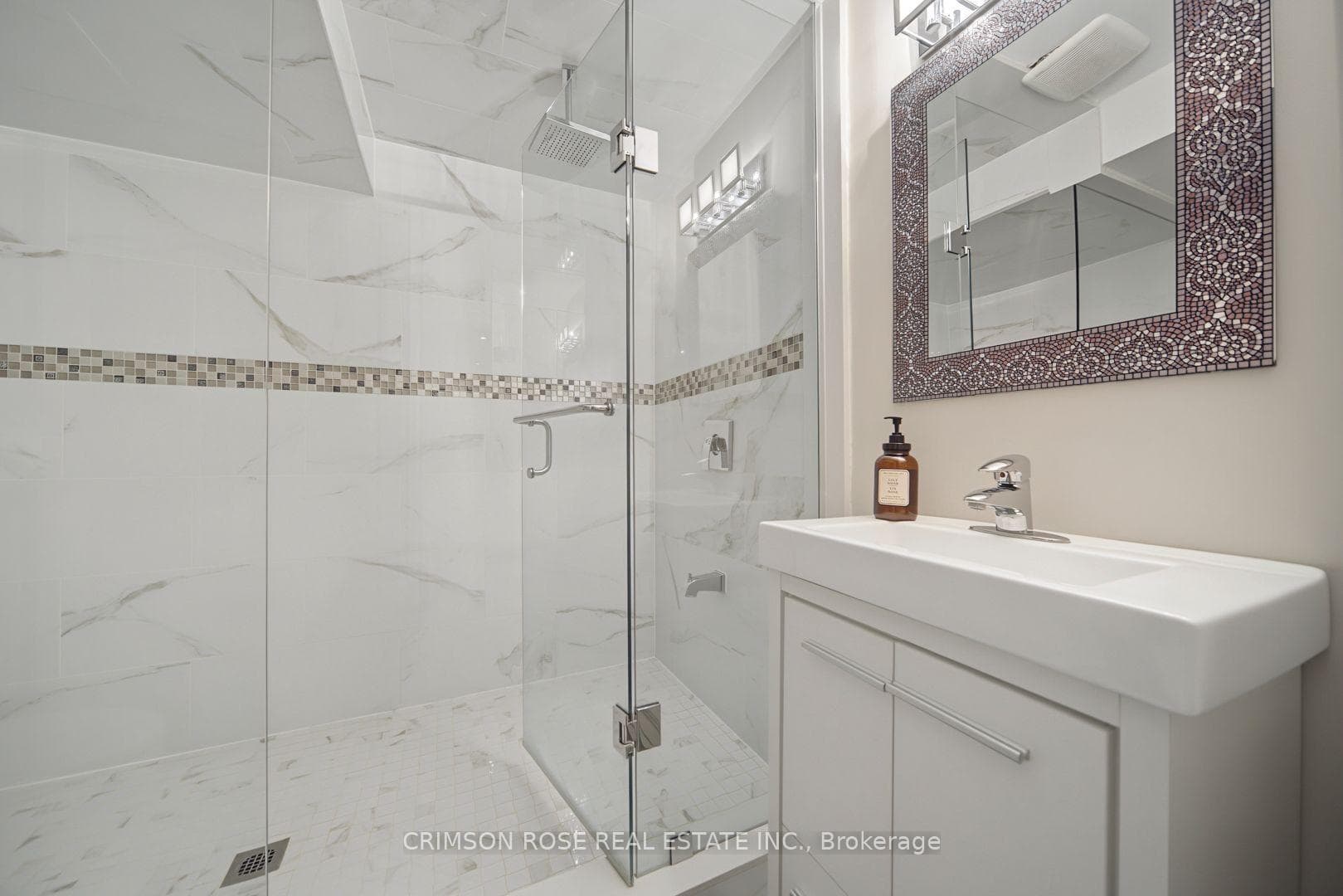 7018 Cadiz Crescent — property photo