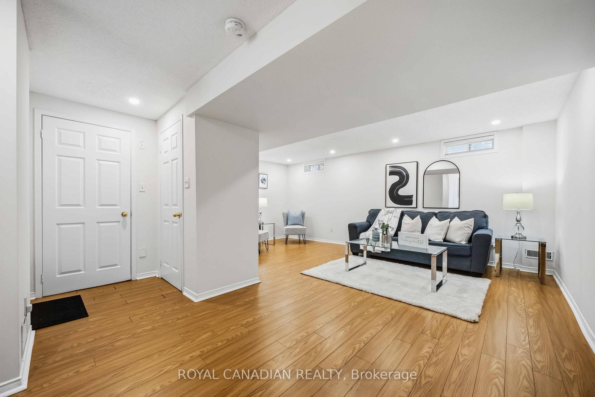 137 Stokely Crescent — property photo