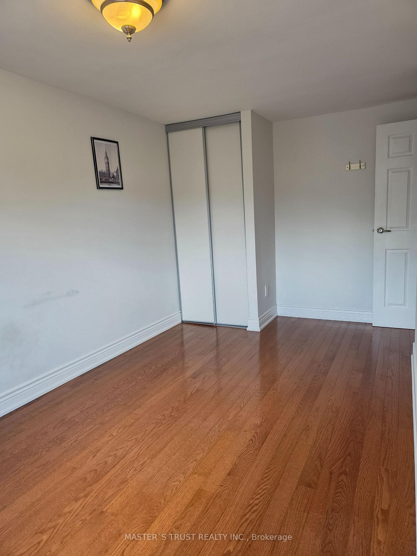 10 Elsa Vine Way — property photo