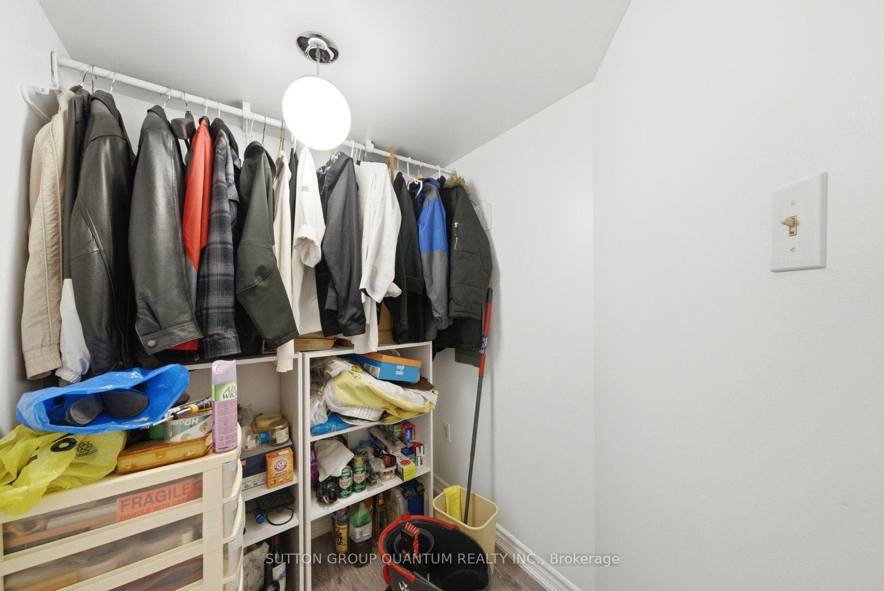 304- 3650 Kaneff Crescent — property photo