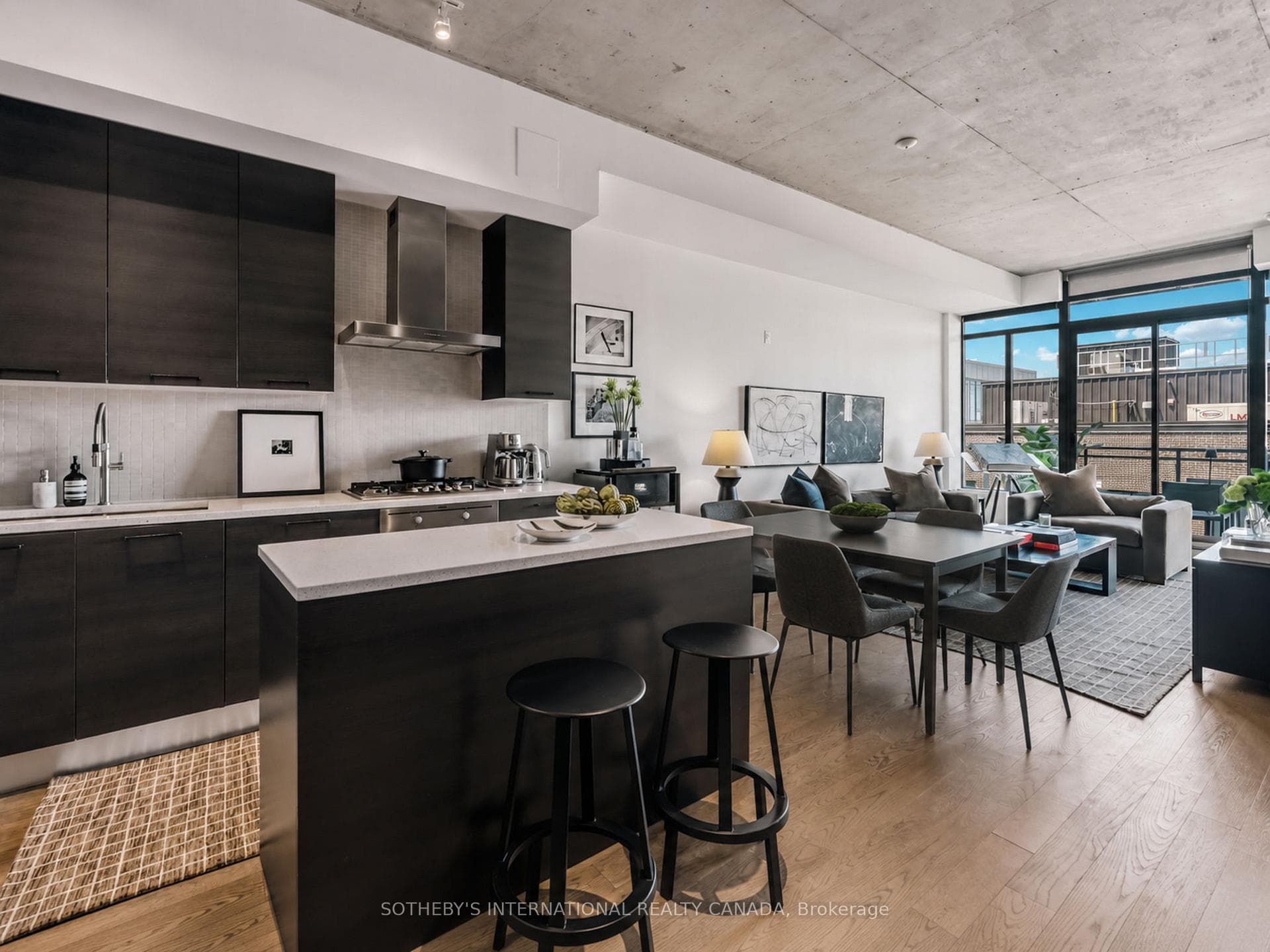 629- 90 Broadview Avenue — property photo