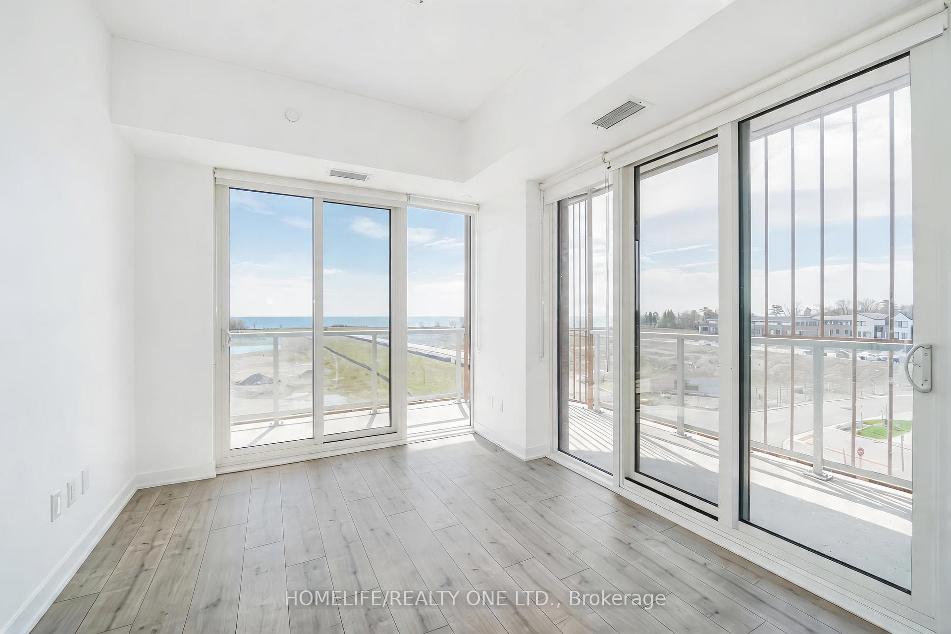 421- 220 Missinnihe Way — property photo