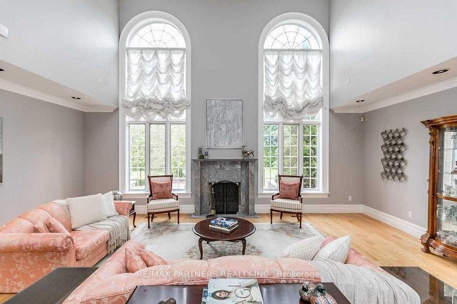 11 Jarvis Avenue — property photo