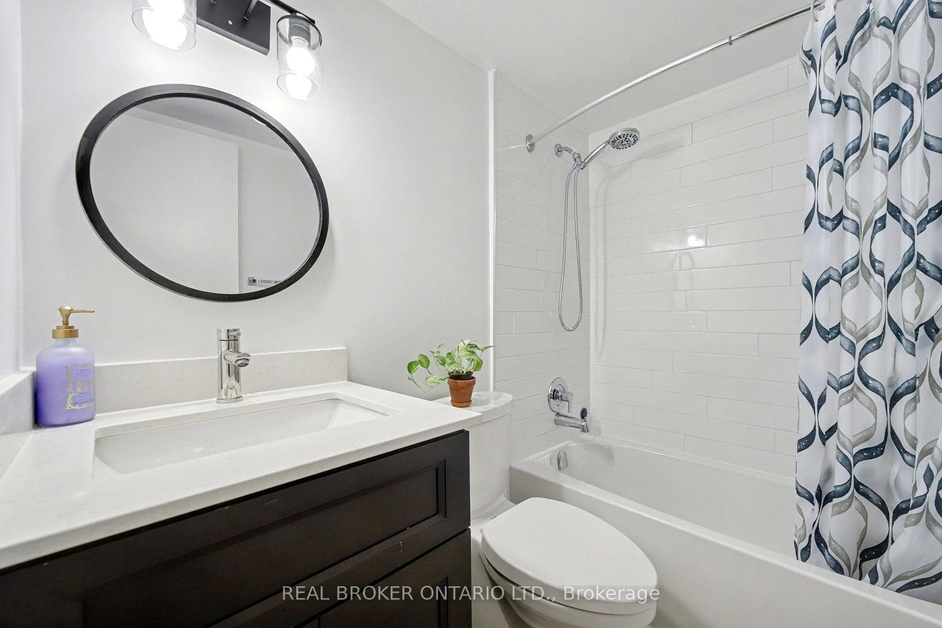 100 Canyon Avenue — property photo