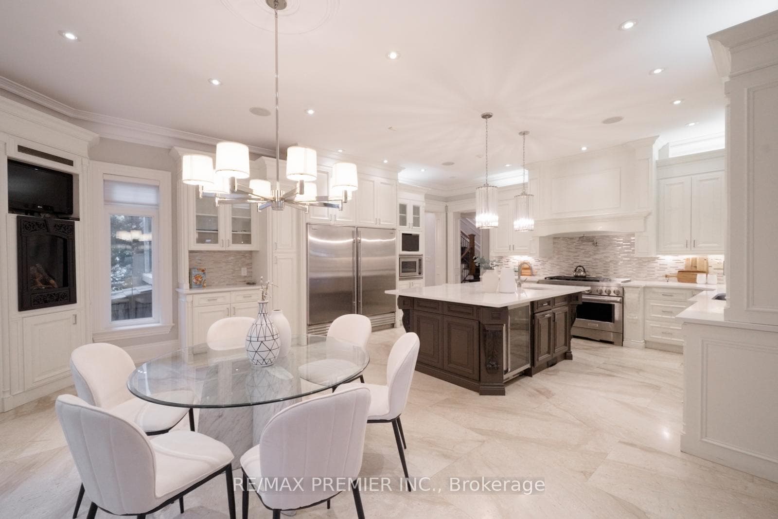 35 Normandale Crescent — property photo