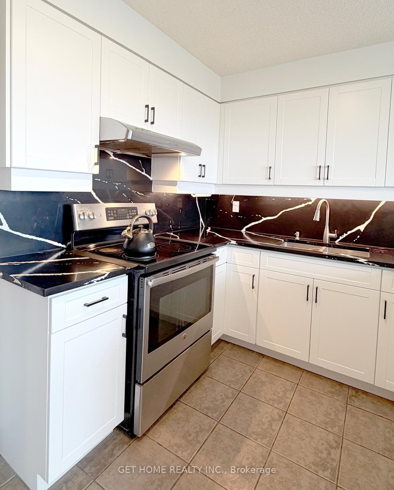 1709- 2155 Burnhamthorpe Road — property photo