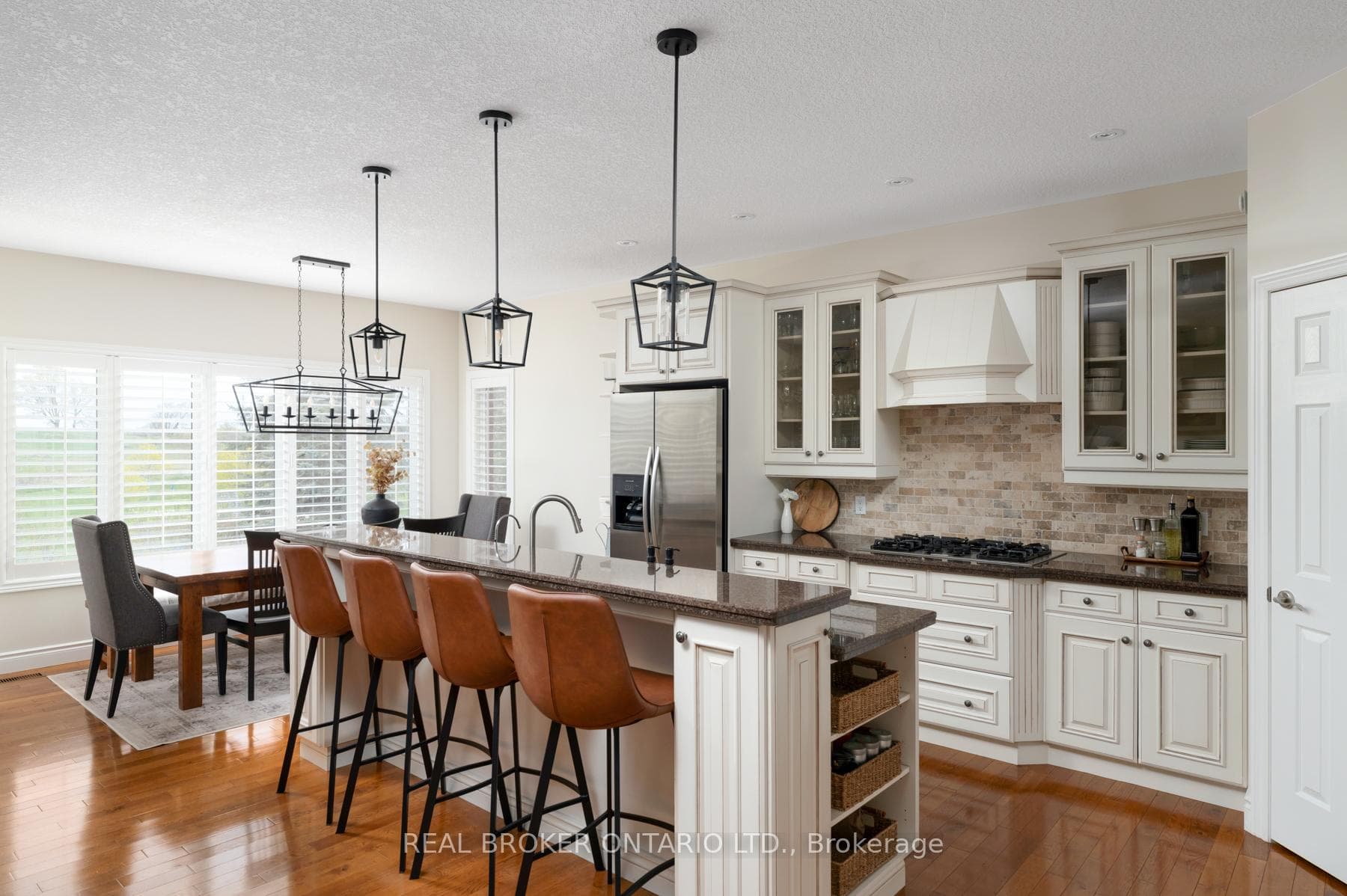 9 Allison Court — property photo