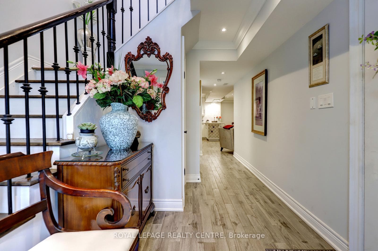 1296 Woodhill Court — property photo