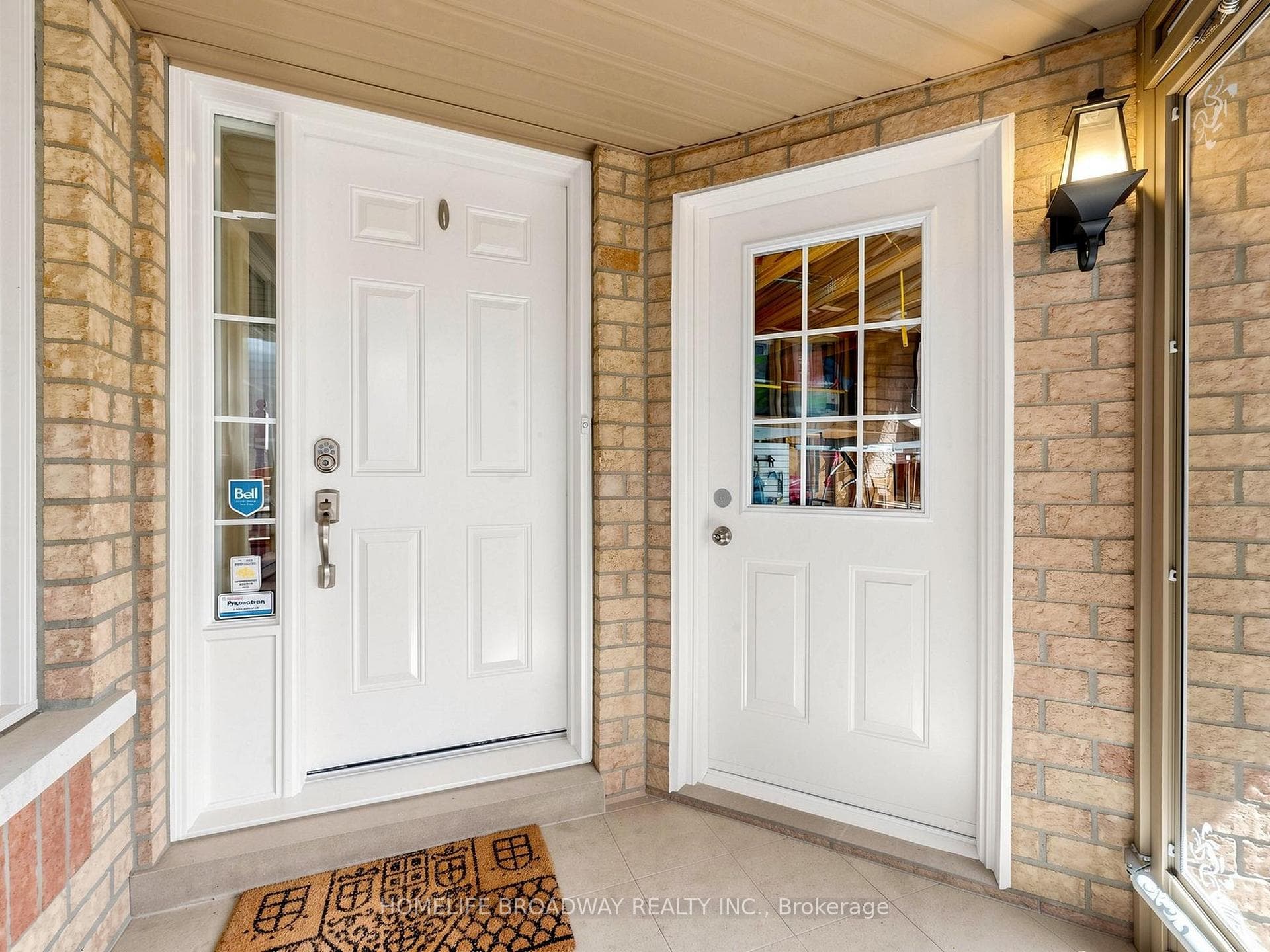 1118 Gossamer Drive — property photo