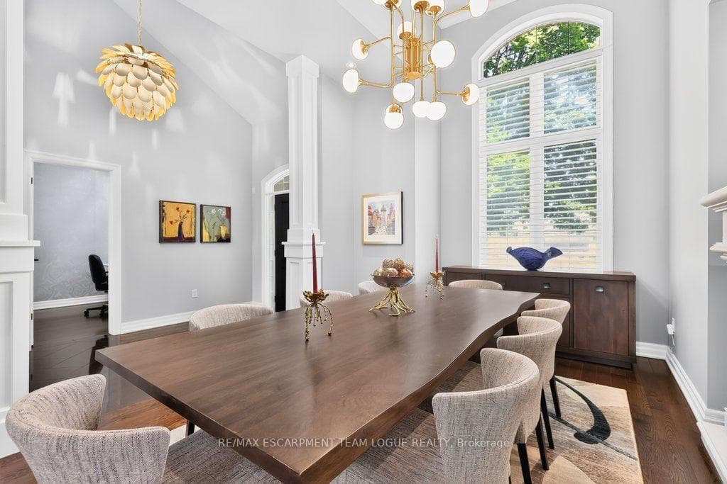 888 Park Avenue — property photo