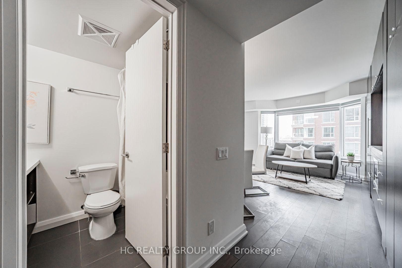2014- 155 Yorkville Avenue — property photo