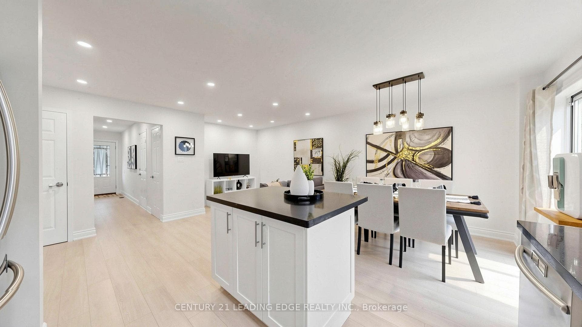 209 Kelso Crescent — property photo