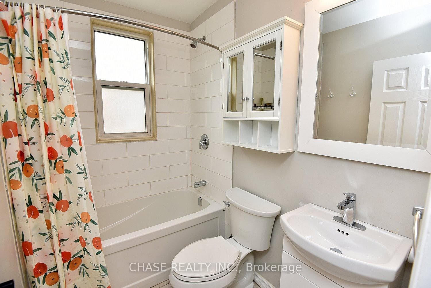 107 West 32nd Street — property photo